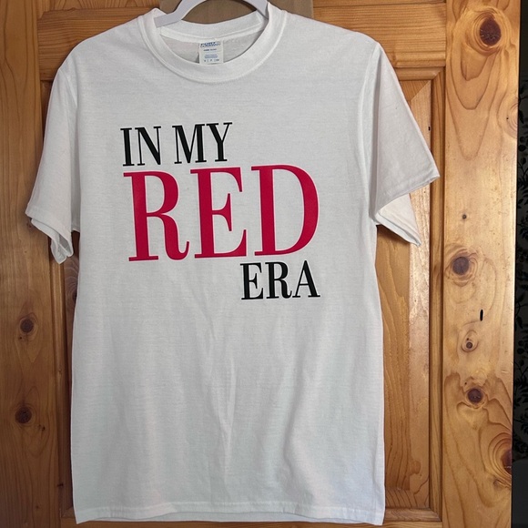 Taylor Swift inspired graphic T-shirt in my red era size small port authority - Picture 1 of 3